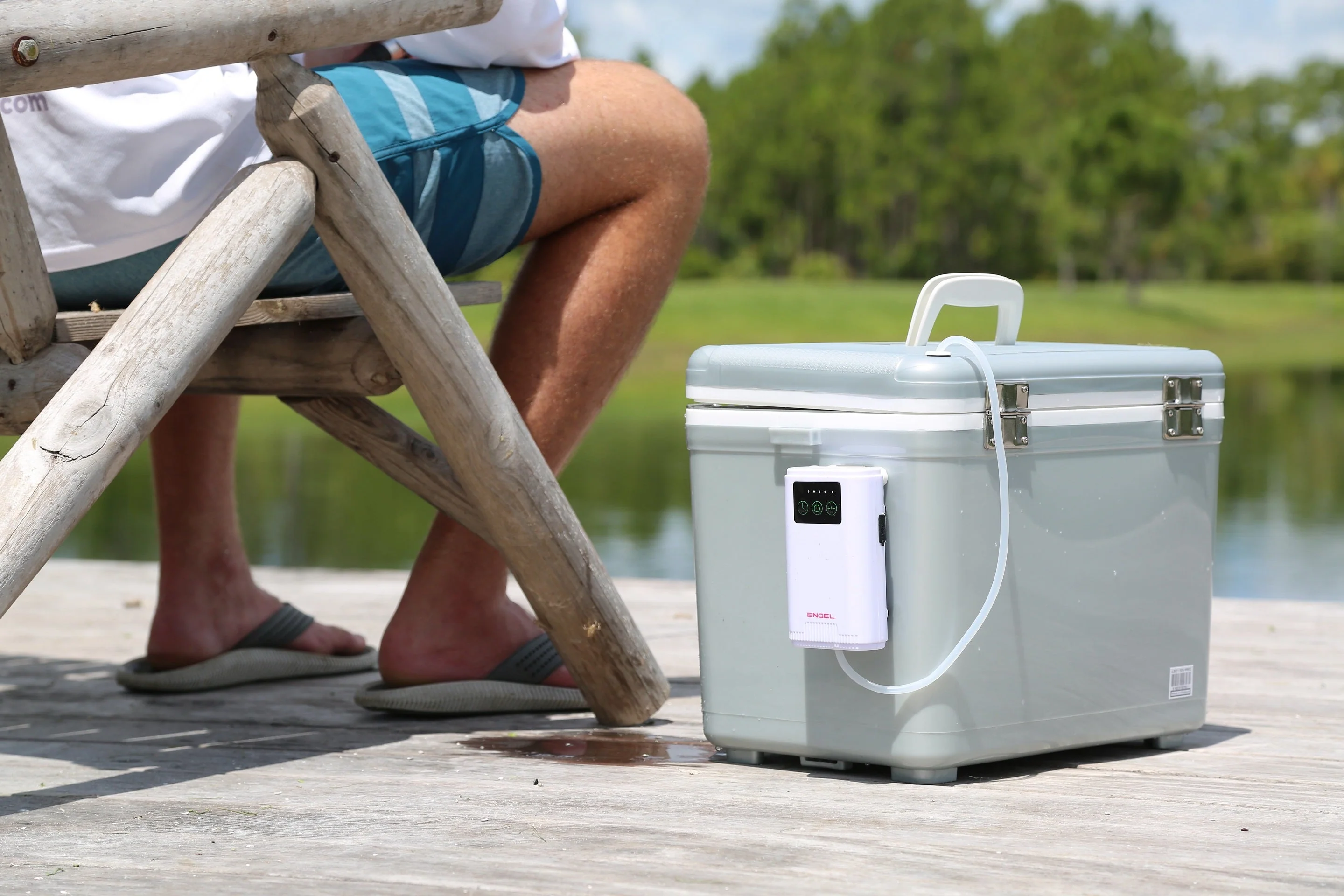 Engel 7.5Qt Live bait Pro Cooler with AP3 Rechargeable Aerator & Stainless Hardware - Image 11