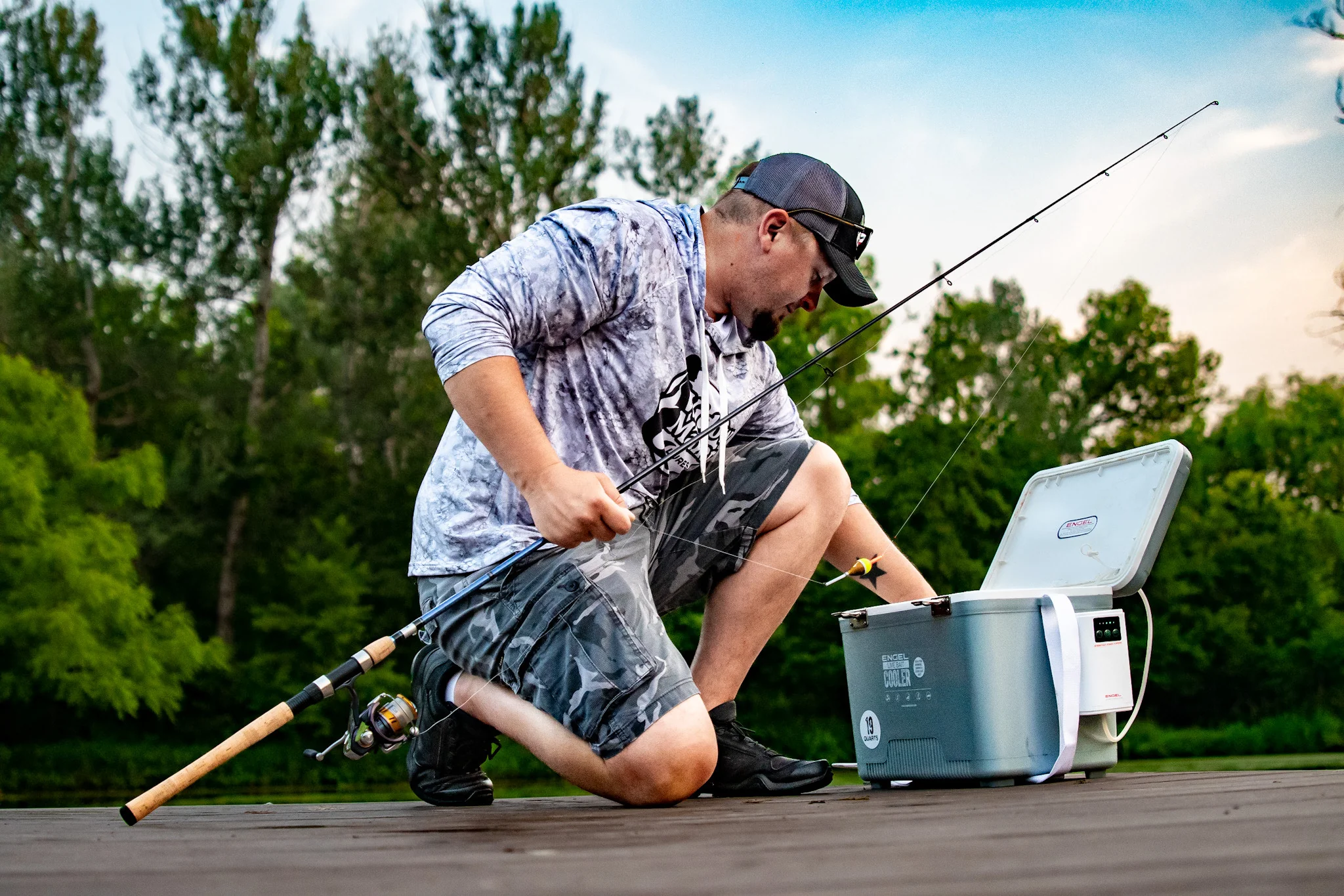 Engel 19Qt Live bait Pro Cooler with AP3 Rechargeable Aerator & Stainless Hardware - Image 8