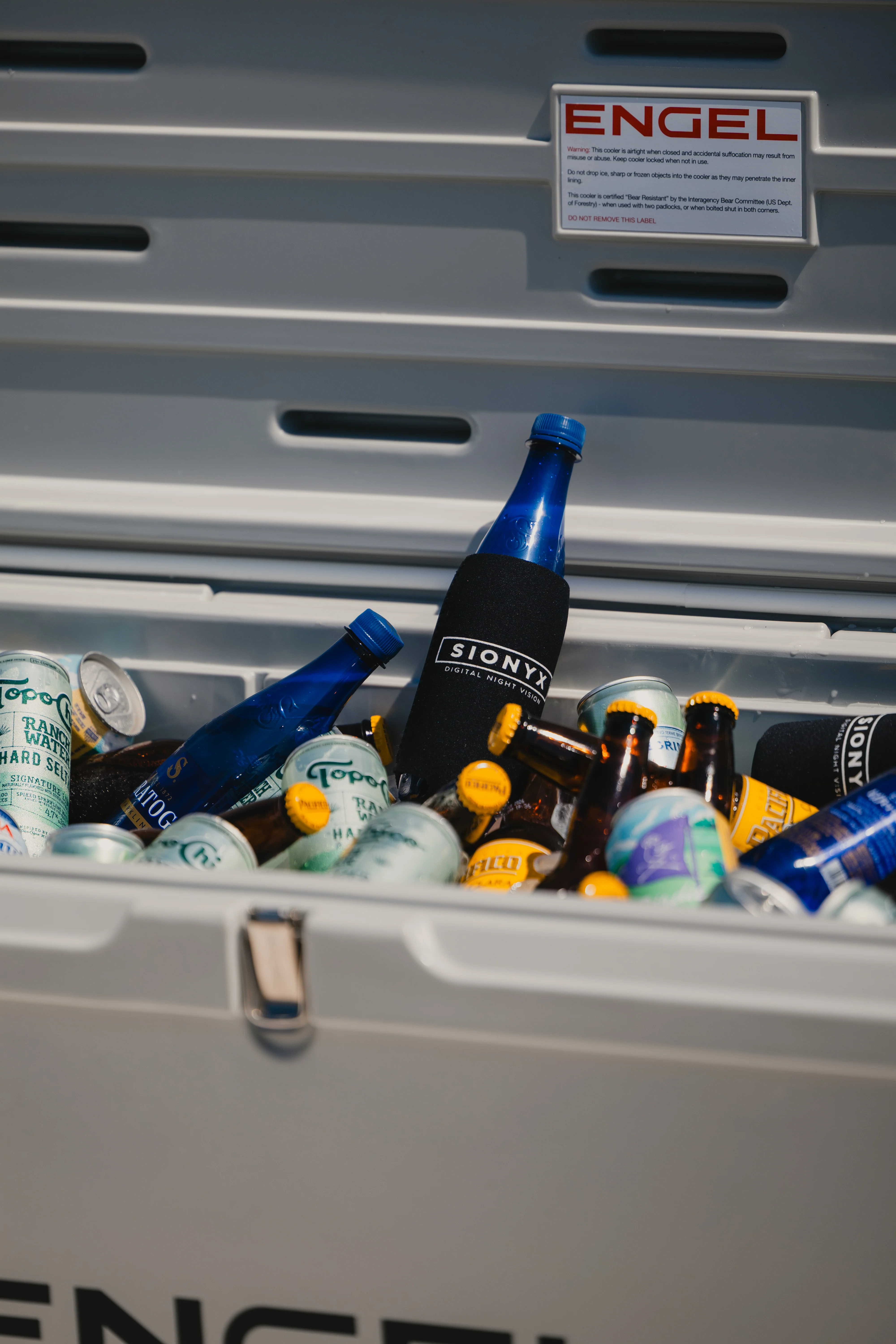 Engel 320 High Performance Hard Cooler and Ice Box - Image 8