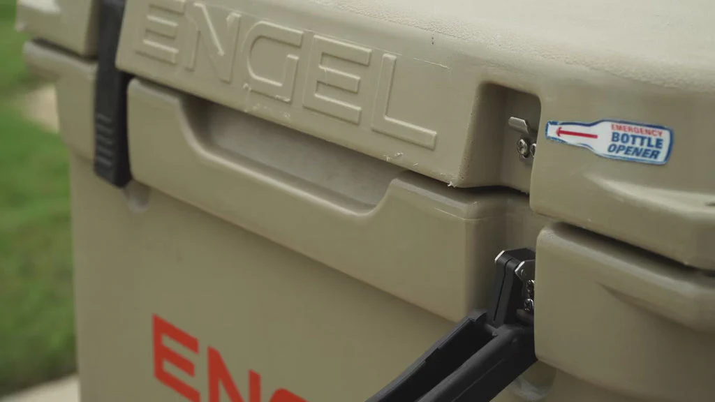 Engel 35 High Performance Hard Cooler and Ice Box - Image 13